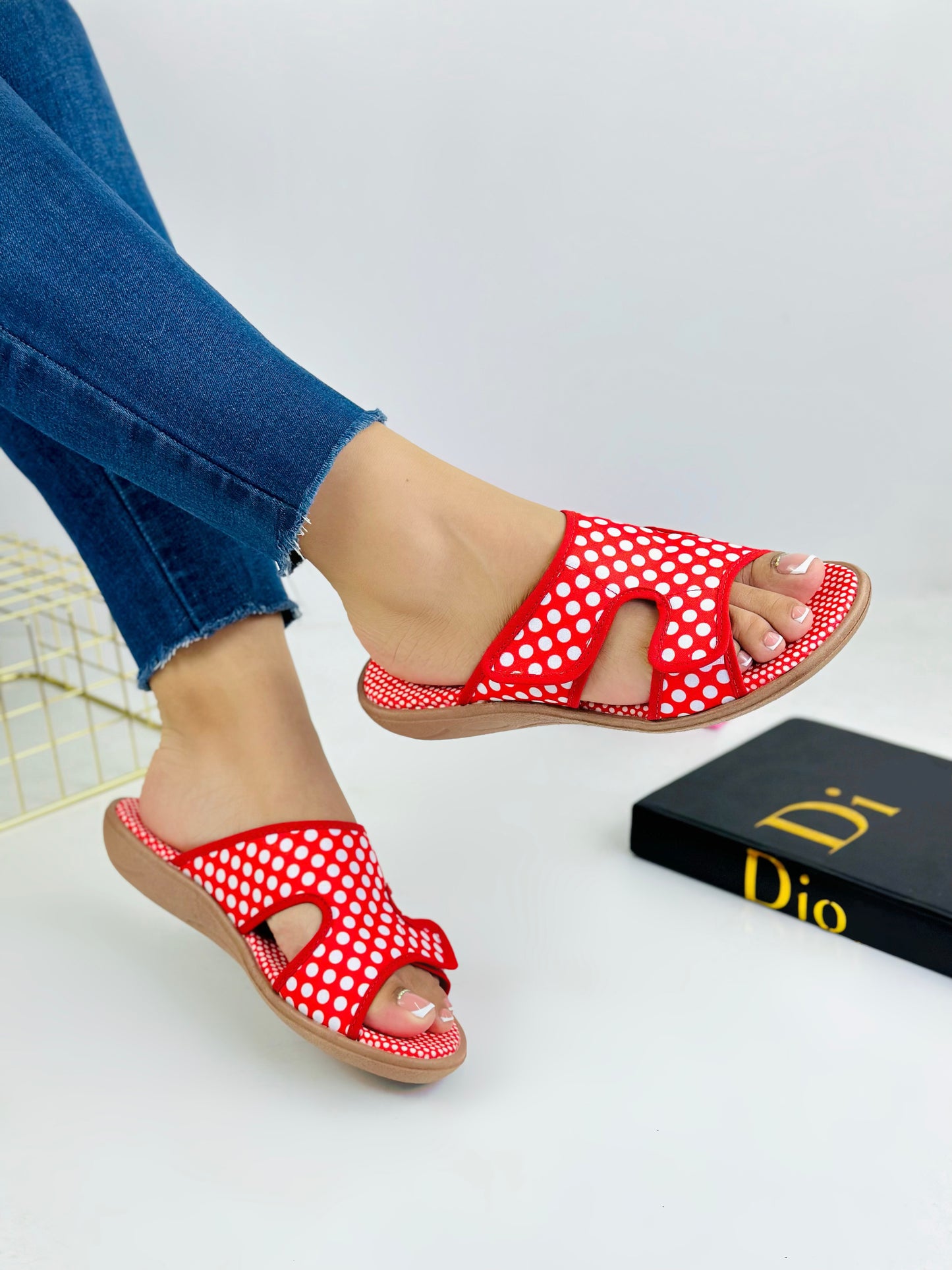SANDALIA POLKADO