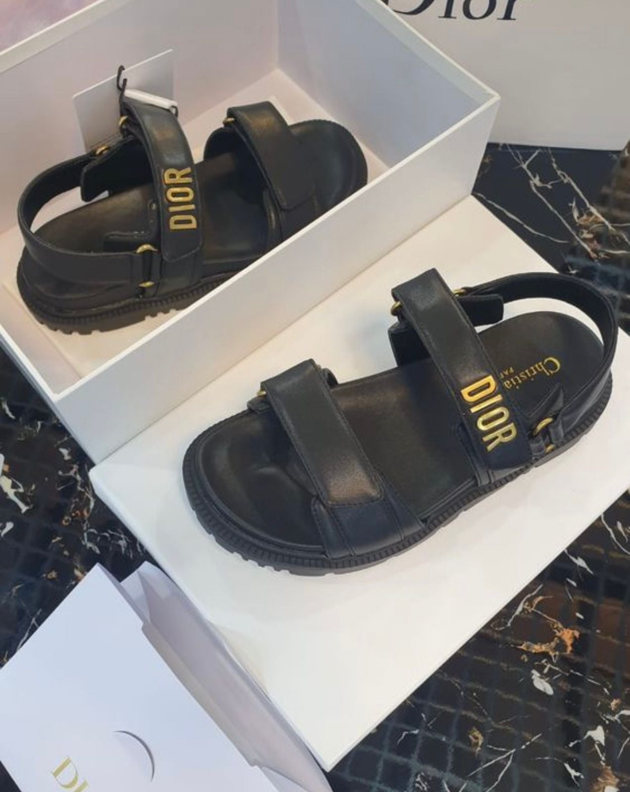 SANDALIA DIOR EXCLUSIVIDAD Y MODA